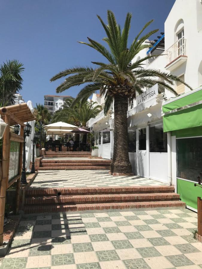 Chez Alison! Central Nerja Apt Exteriör bild